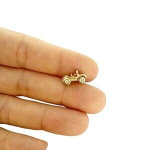 Vintage 3D Tie Tack Antique Car Small Figural Signed Sarah Coventry Silver Tone